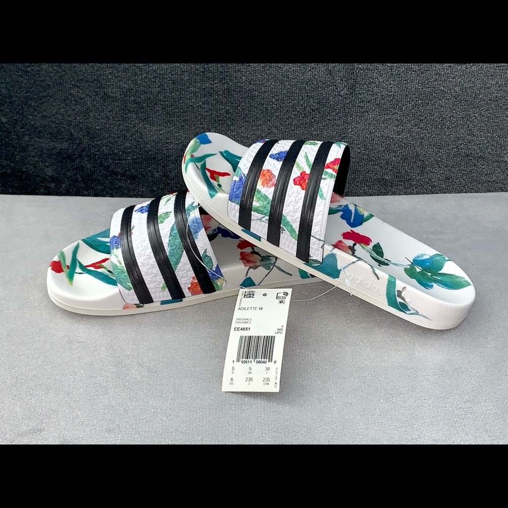 SOLD | NWT Women's Adidas Adilette floral slides (EE4851) in size 6